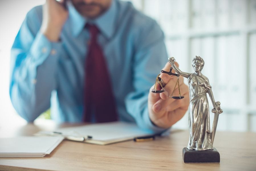 asistencia letrada en los delitos leves